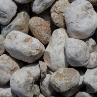 pierres decoratives arles-gravier alpilles-melange beton avignon-terre vegetale provence-granules de bois fourques-gravier roule bouches-du-rhone